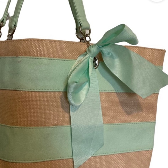 Ulta Beauty | Medium Purse Tote Beach Bag Mint & Cream Striped 7" x 9" x… - Picture 5 of 13